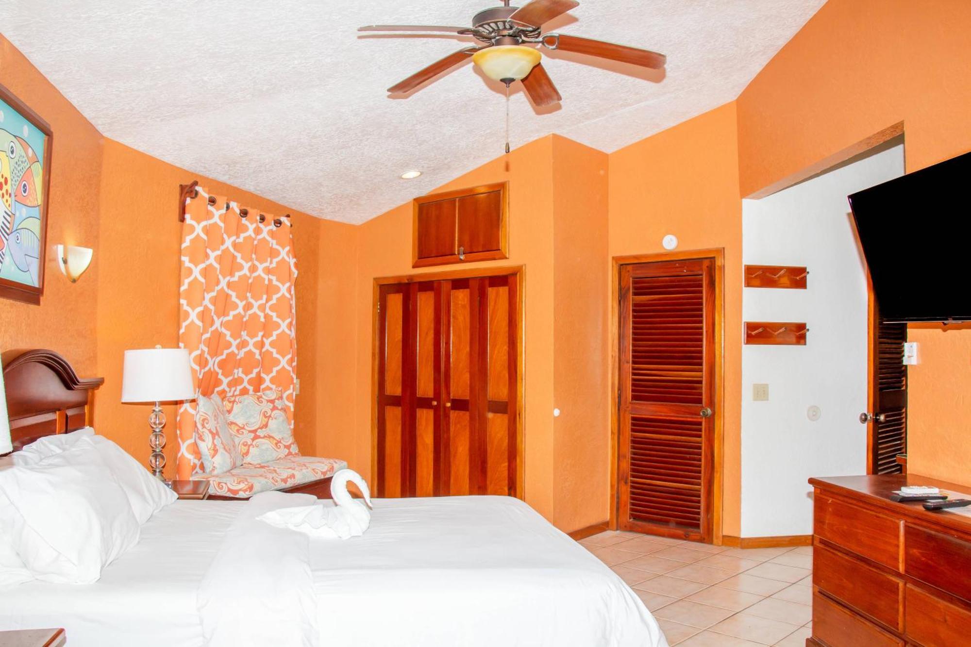 White Sands Cove San Pedro  Bilik gambar
